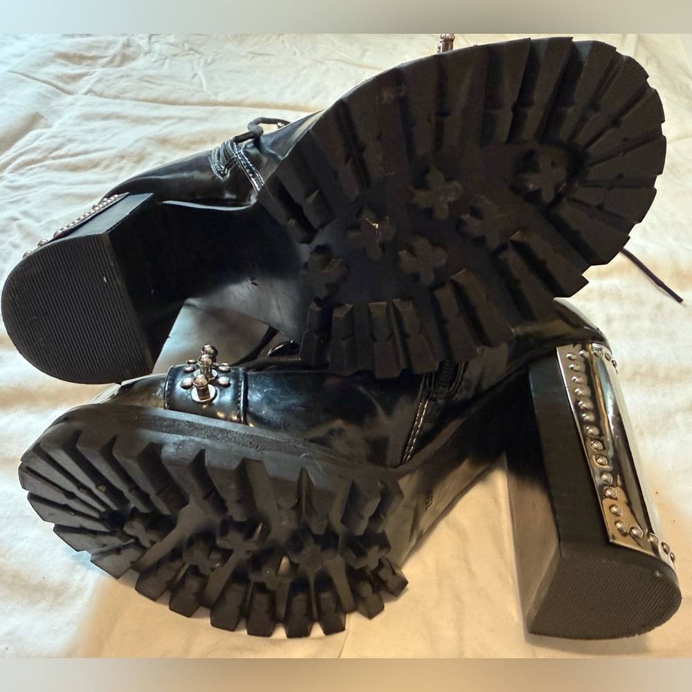 Jeffrey Campbell Scorpius Armored Lug Boot - Picture 4 of 4